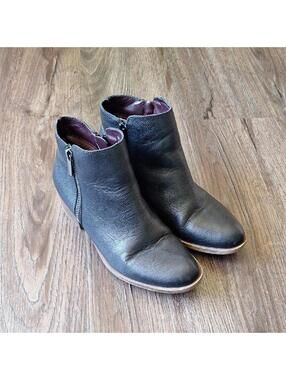 Kensie Gabriella Black Heeled Ankle Bootie Size 8